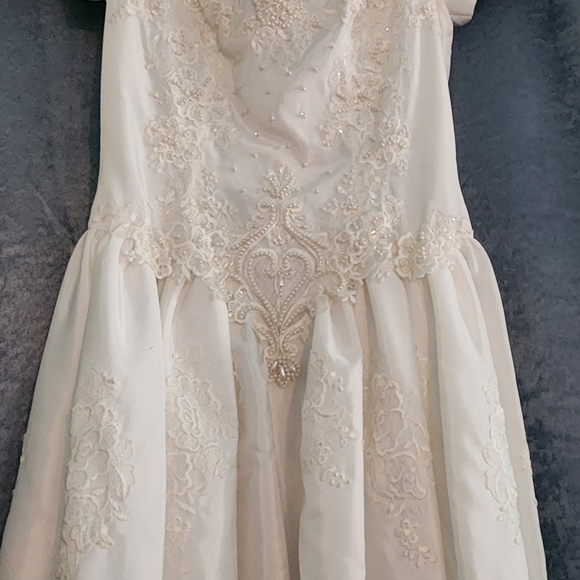 '94 debutante dress 😂 - Picture 5 of 6